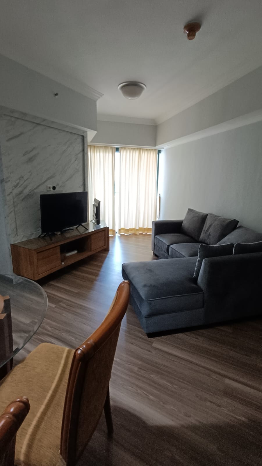 Disewakan Apartemen Sudirman Tower Condominium Tipe 2 Kamar Tidur Kondisi Furnished