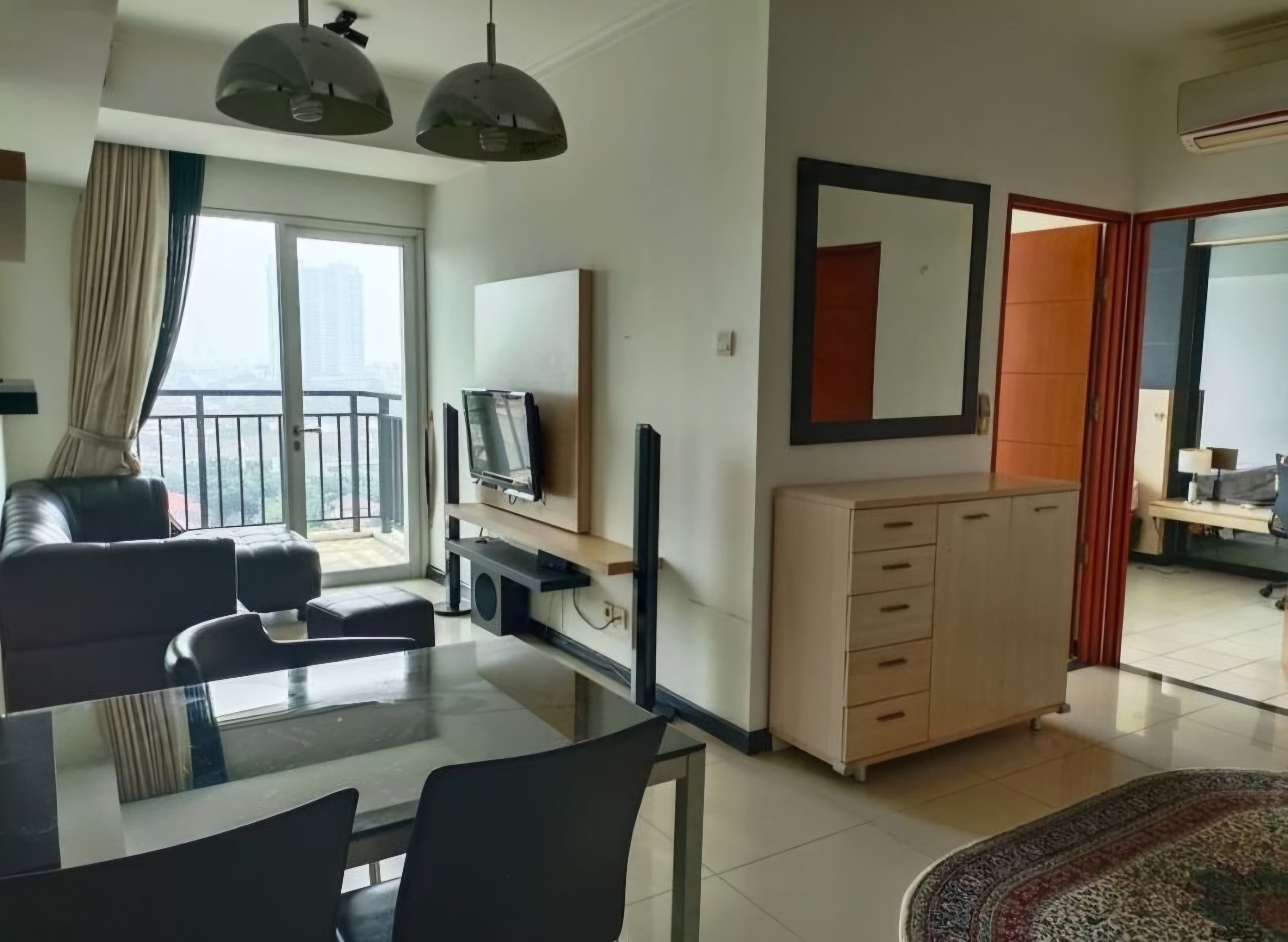 Dijual Apartemen Marbella Tipe 2 Kamar Tidur Kondisi Fully Furnished & Renovated