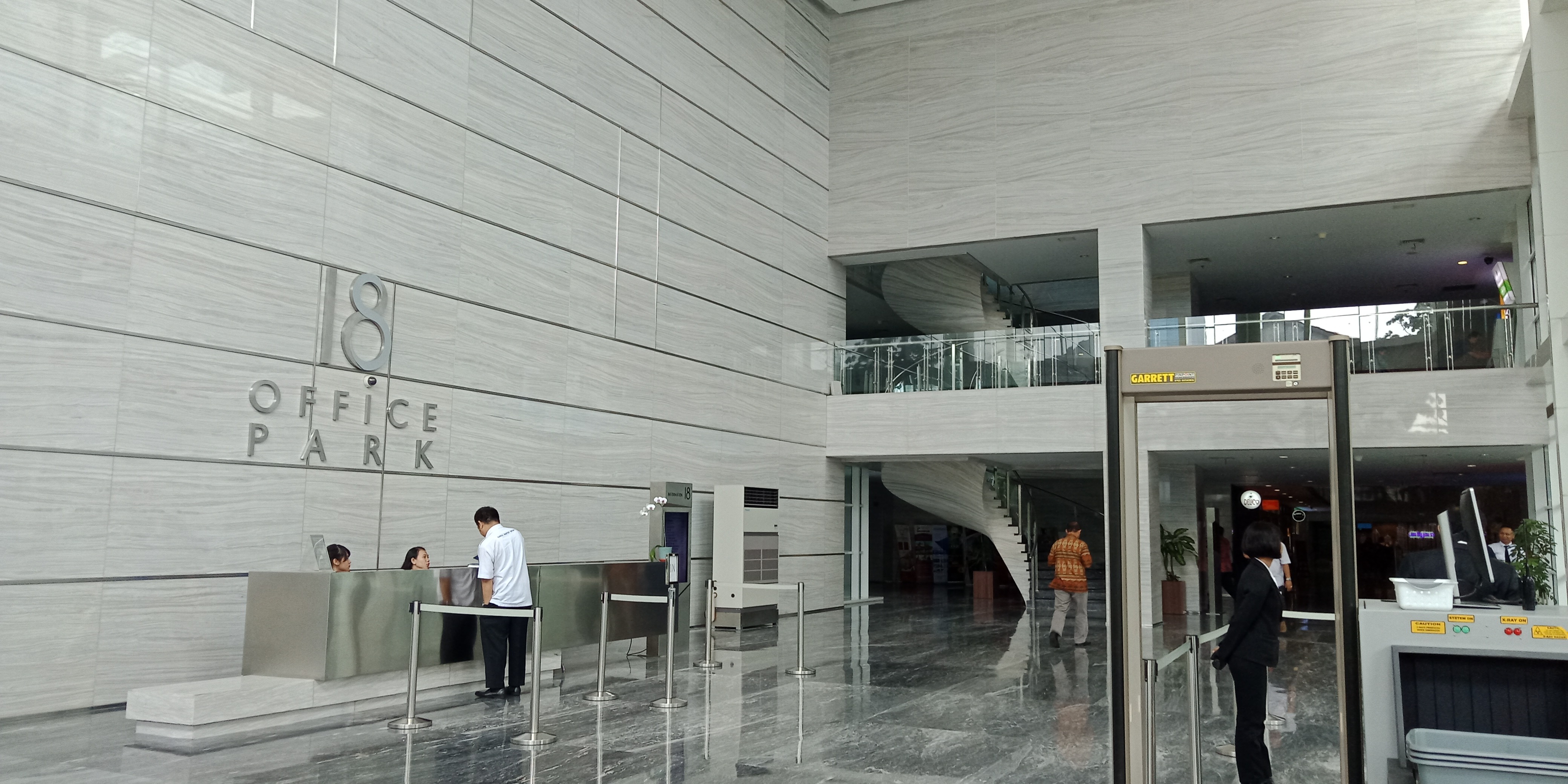 Dijual Ruang Kantor di 18 Office Park Area TB Simatupang Jakarta Selatan